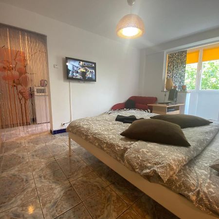 Piata Resita Host Apartment บูคาเรสต์ ภายนอก รูปภาพ