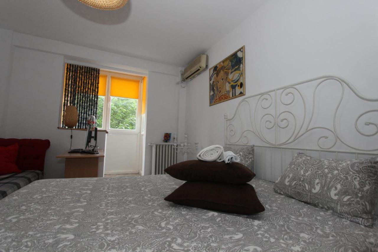 Piata Resita Host Apartment บูคาเรสต์ ภายนอก รูปภาพ