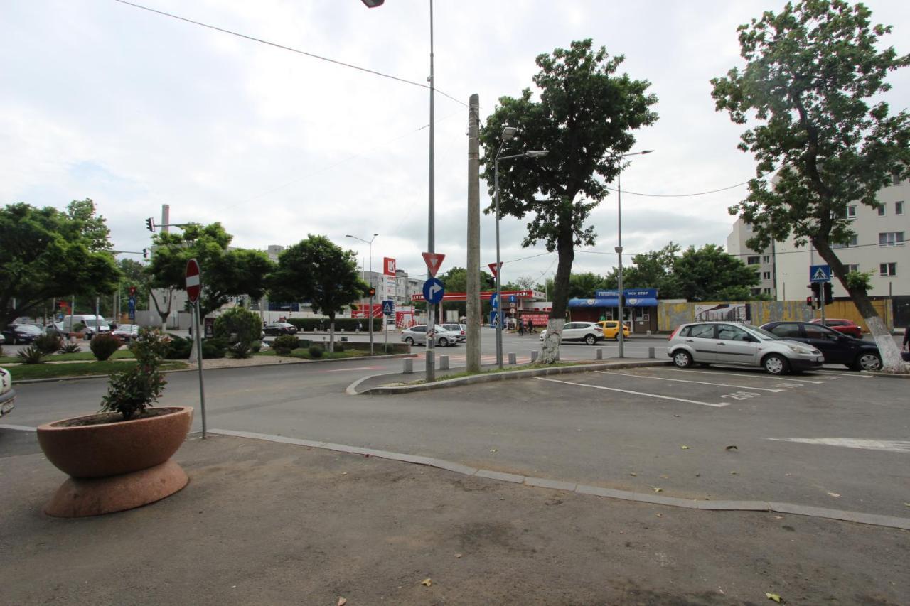 Piata Resita Host Apartment บูคาเรสต์ ภายนอก รูปภาพ